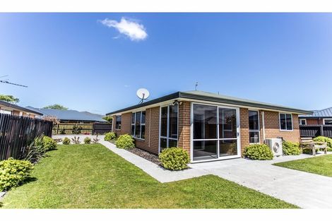 Photo of property in 2/18a Thistledown Place, Woolston, Christchurch, 8062