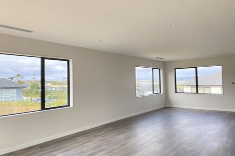 Photo of property in 21 Vazey Way, Hobsonville, Auckland, 0618