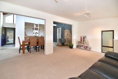 Photo of property in 159 Whangaparaoa Road, Red Beach, 0932