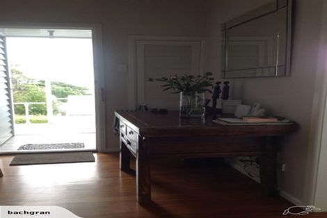 Photo of property in 69 Moncks Spur Road, Redcliffs, Christchurch, 8081