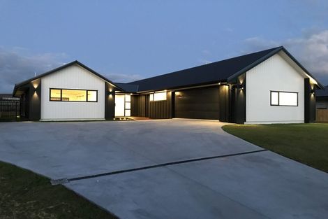 Photo of property in 11 Hamon Place, Pukehangi, Rotorua, 3015