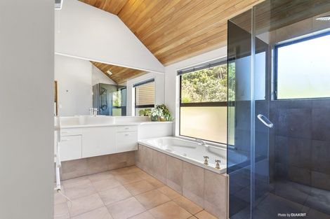 Photo of property in 11 Baxter Way, Karori, Wellington, 6012