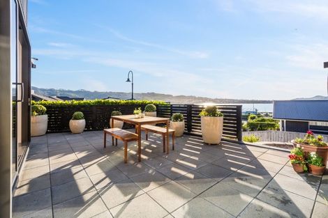 Photo of property in 10 Ihakara Arthur Lane, Aotea, Porirua, 5024