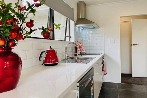 Photo of property in 12 Fourth View Avenue, Beachlands, Auckland, 2018