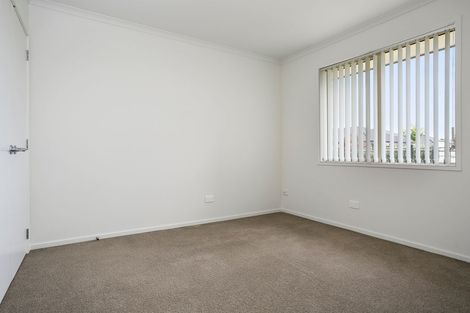 Photo of property in 31 Plescher Crescent, Leamington, Cambridge, 3432