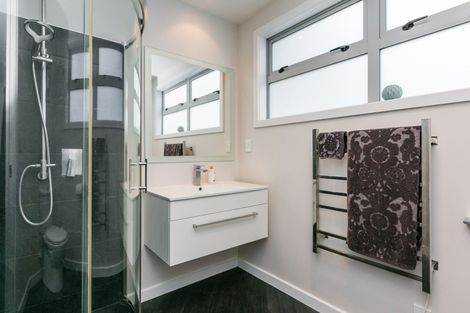 Photo of property in 9a Saint Hill Lane, Havelock North, 4130