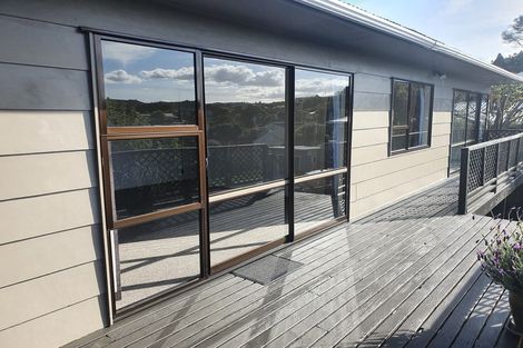 Photo of property in 21 Hillcrest Road, Hatfields Beach, Orewa, 0931