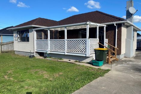 Photo of property in 12 Saint Annes Street, Levin, 5510