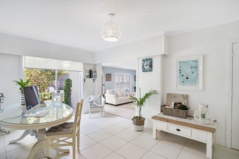 Photo of property in 5 Acmena Lane, Pakuranga, Auckland, 2010