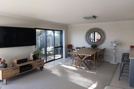 Photo of property in 162a Vivian Street, New Plymouth, 4310