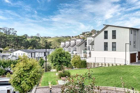 Photo of property in 42 Makamaka Lane, Albany Heights, Auckland, 0632