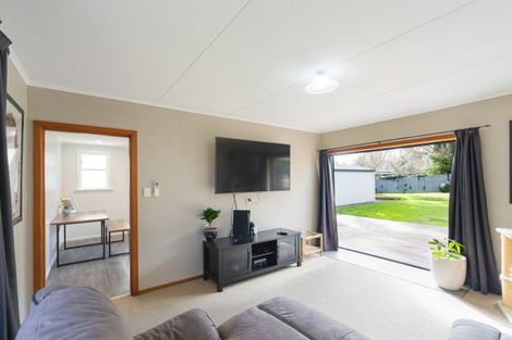 Photo of property in 12 Tokomaru Road, Tokomaru, Palmerston North, 4474