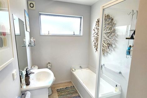 Photo of property in 162 Kowhai Avenue, Matarangi, Whitianga, 3592