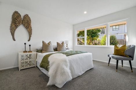 Photo of property in 47 Grande Vue Road, Hillpark, Auckland, 2102