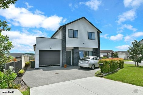 Photo of property in 18 Kaipuke Crescent, Gulf Harbour, Whangaparaoa, 0930