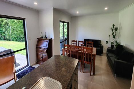 Photo of property in 74b Karamea Street, Whalers Gate, New Plymouth, 4310