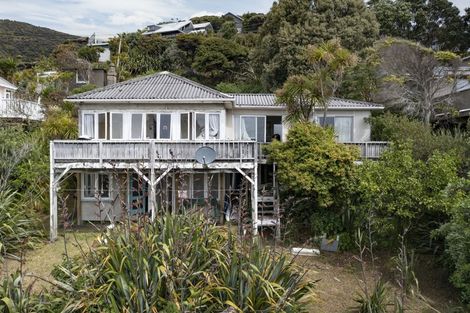 Photo of property in 29 Rayner Road, Piha, New Lynn, 0772
