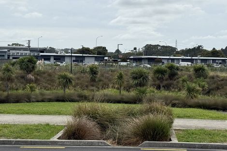 Photo of property in 138 Vintry Drive, Kumeu, 0810