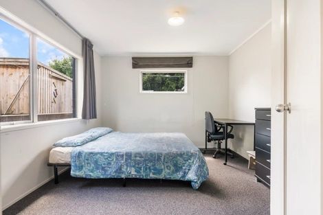 Photo of property in 2/29 Sealy Road, Torbay, Auckland, 0630