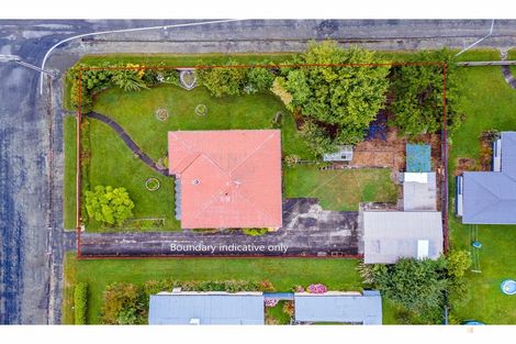 Photo of property in 1 Regent Street, Waimate, 7924