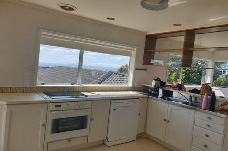 Photo of property in 2/8 Rahopara Street, Castor Bay, Auckland, 0620