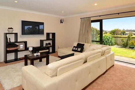 Photo of property in 22 Castlehill Court, Wattle Downs, Auckland, 2103