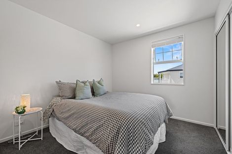 Photo of property in 2/42 Woodville Street, Edgeware, Christchurch, 8013