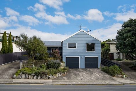 Photo of property in 52 Grays Road, Plimmerton, Porirua, 5026