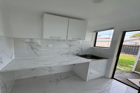 Photo of property in 1/83 Luanda Drive, Ranui, Auckland, 0612