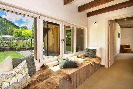 Photo of property in 5 Flynn Lane, Arrowtown, 9302