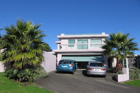 Photo of property in 1 Jade Court, Rosedale, Auckland, 0632