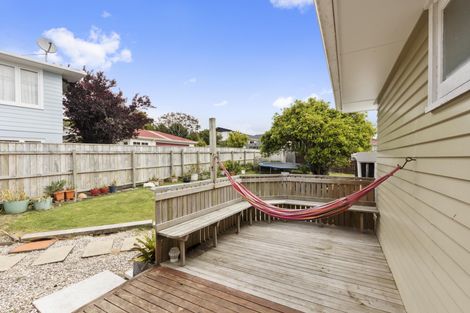 Photo of property in 12 Kereru Street, Henderson, Auckland, 0612