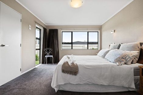 Photo of property in 22 Hillary Street, Chedworth, Hamilton, 3210