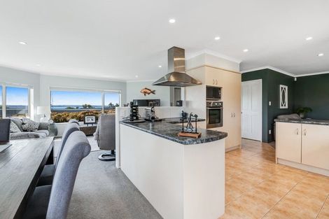 Photo of property in 7 Omana Avenue, Shelly Beach, Helensville, 0874