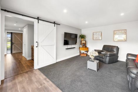 Photo of property in 11 Okaia Drive, Kinloch, Taupo, 3377