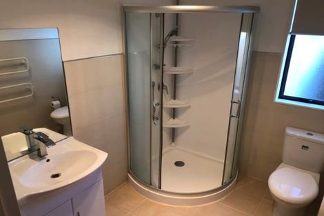 Photo of property in 39a Triangle Road, Massey, Auckland, 0614