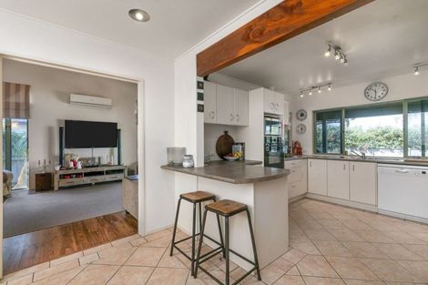 Photo of property in 2/25 The Avenue, Albany, Auckland, 0632