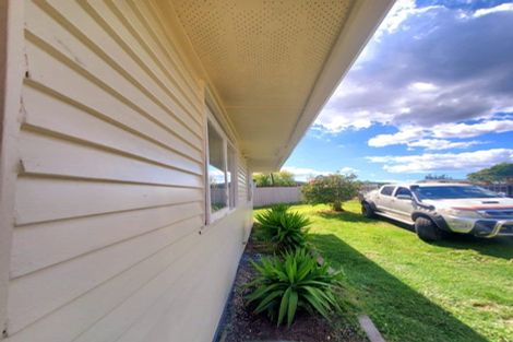 Photo of property in 15 Whiteman Road, Kawakawa, 0210