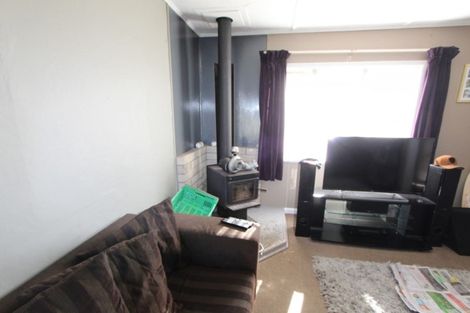 Photo of property in 1 Pilrig Place, Tokoroa, 3420