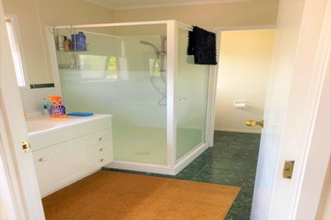 Photo of property in 16 Oliver Twist Avenue, Mellons Bay, Auckland, 2014