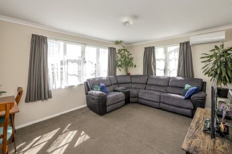 Photo of property in 26 Goldsmith Crescent, Levin, 5510