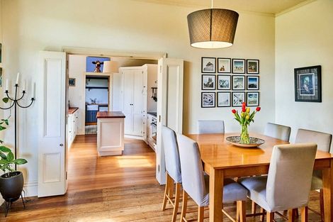 Photo of property in 17 Kowhai Street, Eastbourne, Lower Hutt, 5013