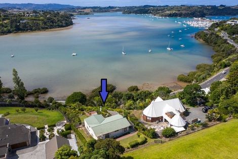 Photo of property in 1174 Sandspit Road, Sandspit, Warkworth, 0982