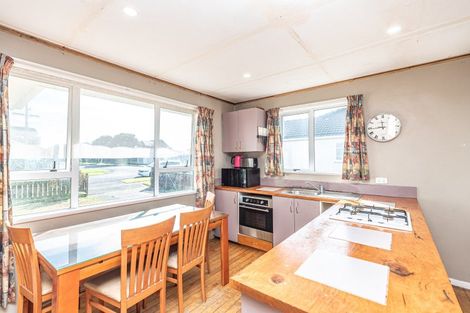 Photo of property in 12 Manuka Street, Castlecliff, Whanganui, 4501