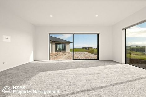 Photo of property in 16 Tunnel Beach Road, Blackhead, Dunedin, 9076