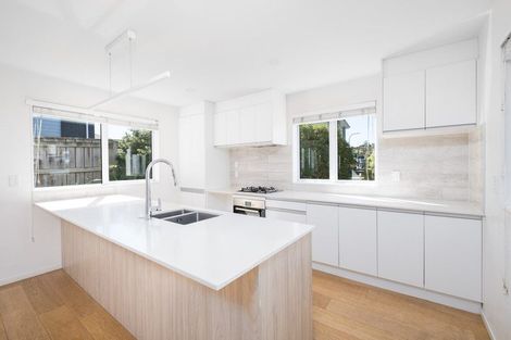 Photo of property in 20 Pikao Place, East Tamaki, Auckland, 2016
