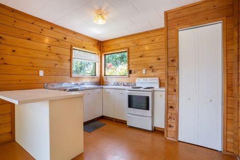 Photo of property in 128 Avalon Place, Whangamata, 3620