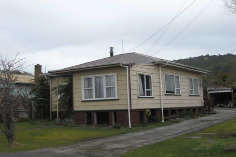 Photo of property in 25 Ranfurly Street, Runanga, 7803