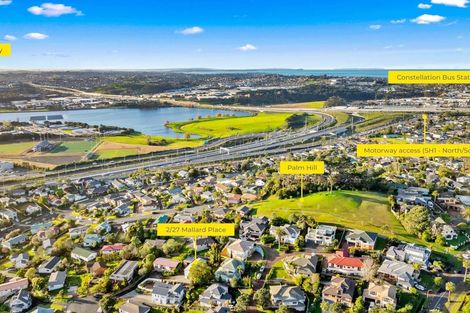 Photo of property in 2/27 Mallard Place, Unsworth Heights, Auckland, 0632