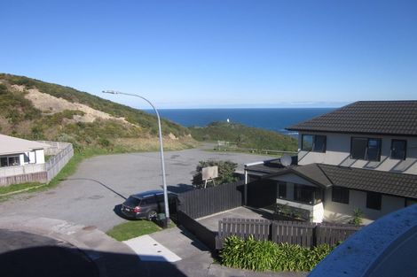 Photo of property in 30a Bowes Crescent, Strathmore Park, Wellington, 6022